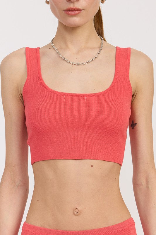 Sleevelss Cropped Top With Back Twist