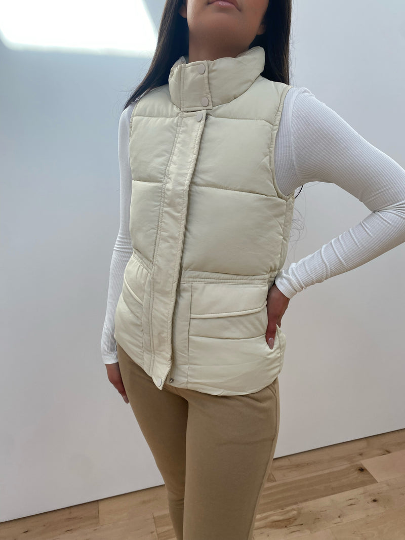 Jacket Vest Puffer in Ivory